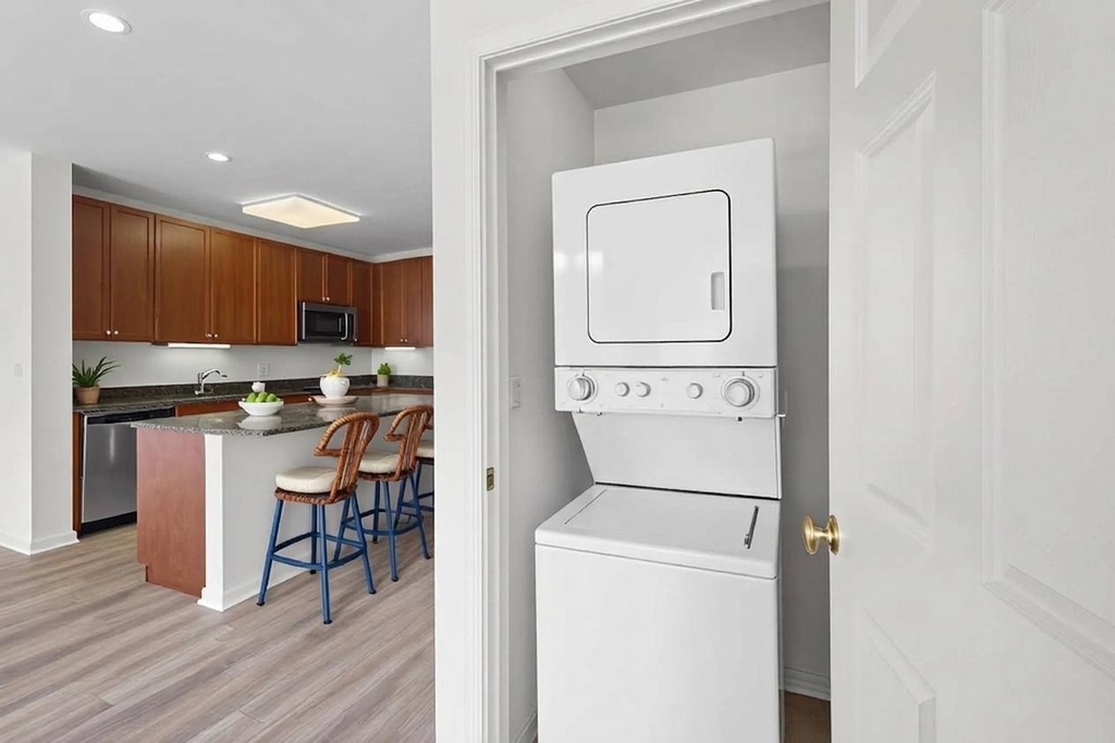 807 Davis Street - Photo 14