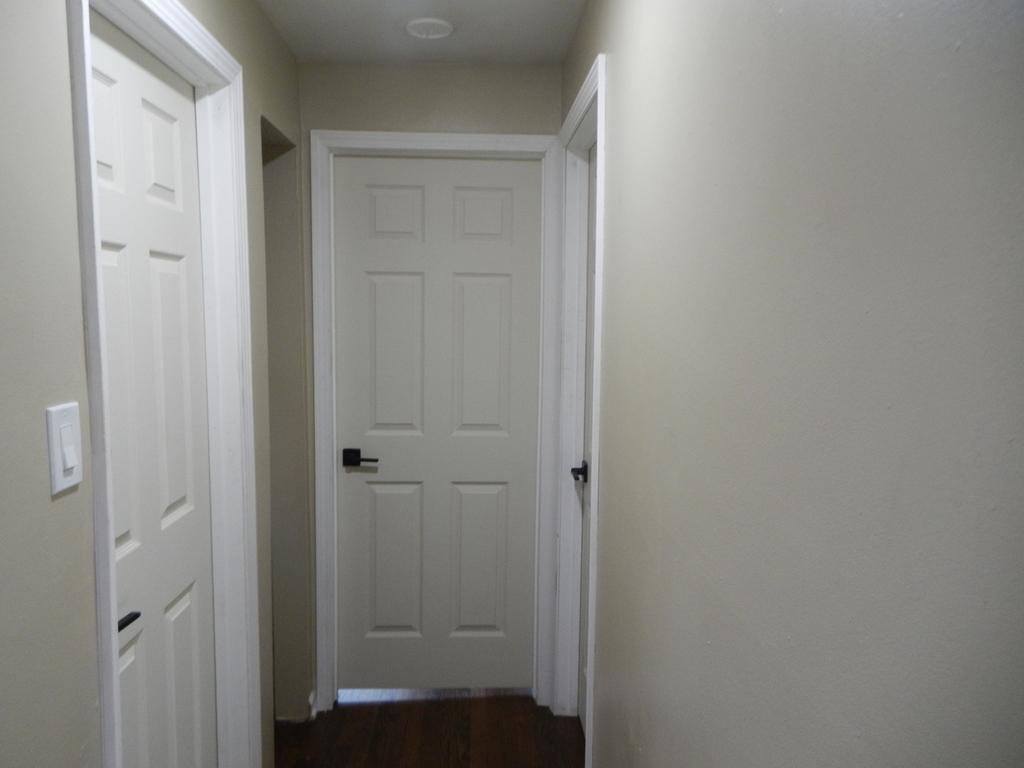704 W 111th Street - Photo 11