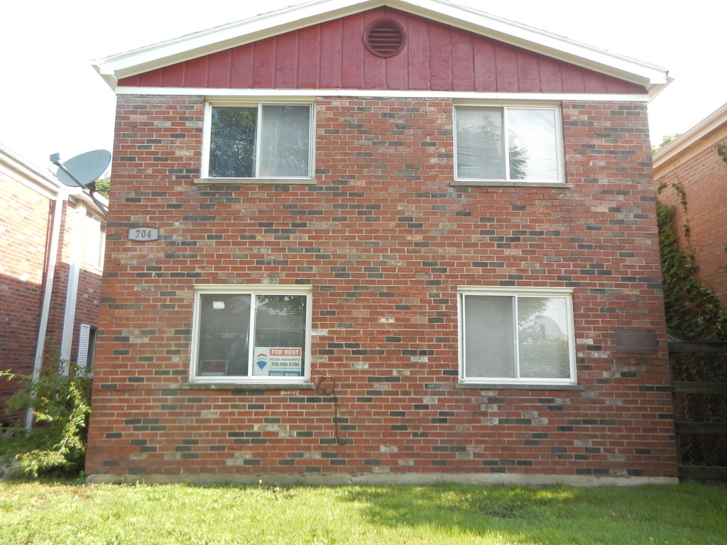 704 W 111th Street - Photo 1