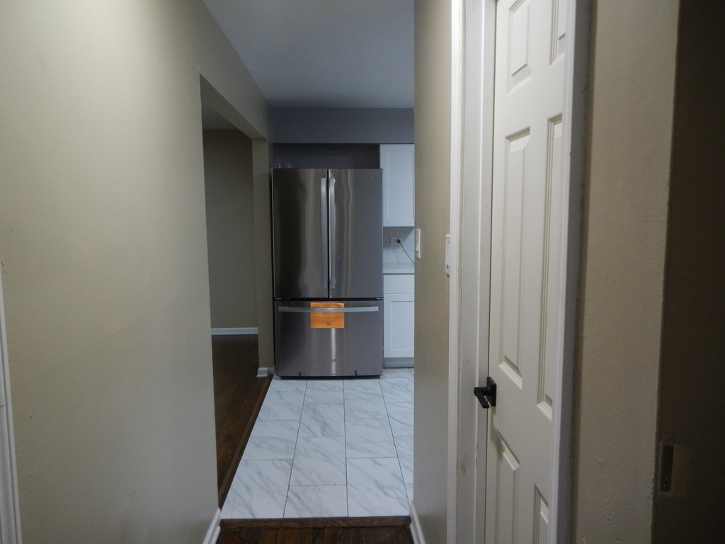 704 W 111th Street - Photo 10