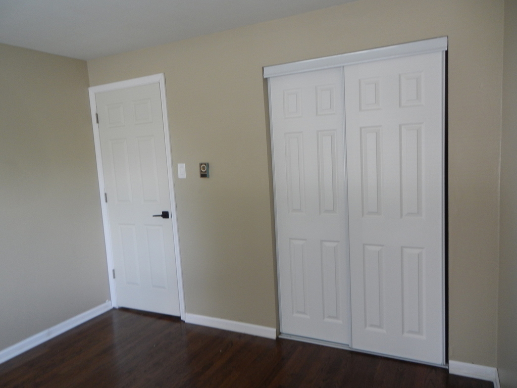 704 W 111th Street - Photo 16