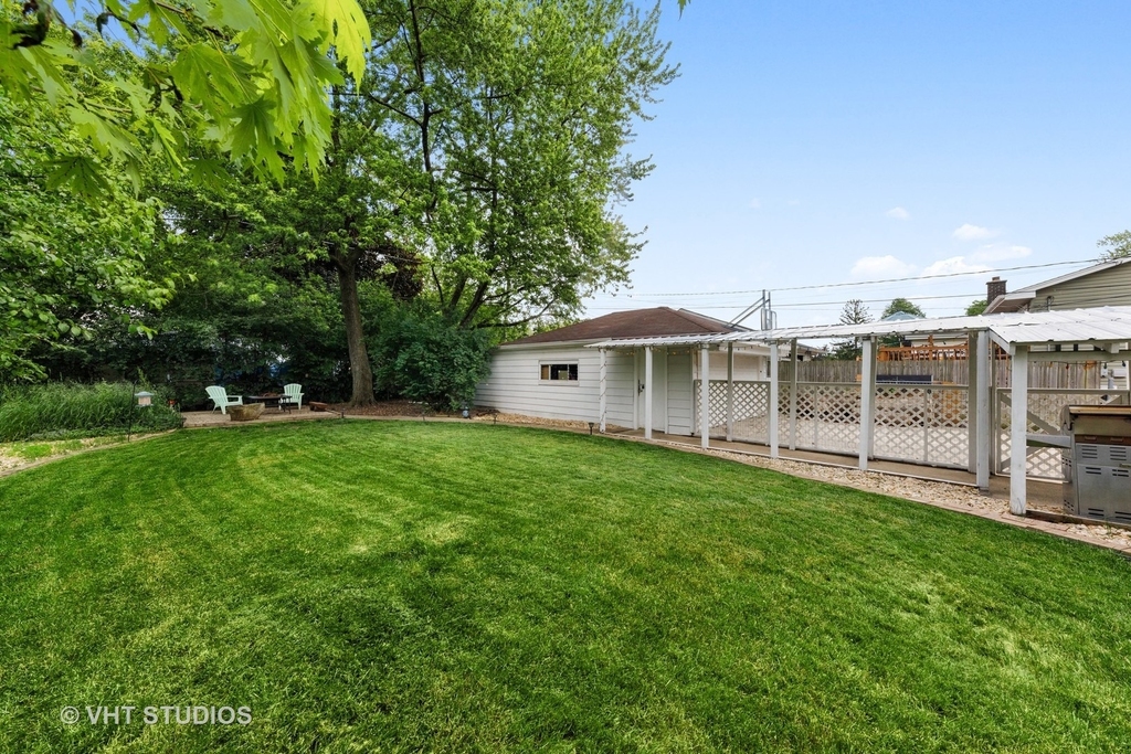 721 N Bierman Avenue - Photo 2