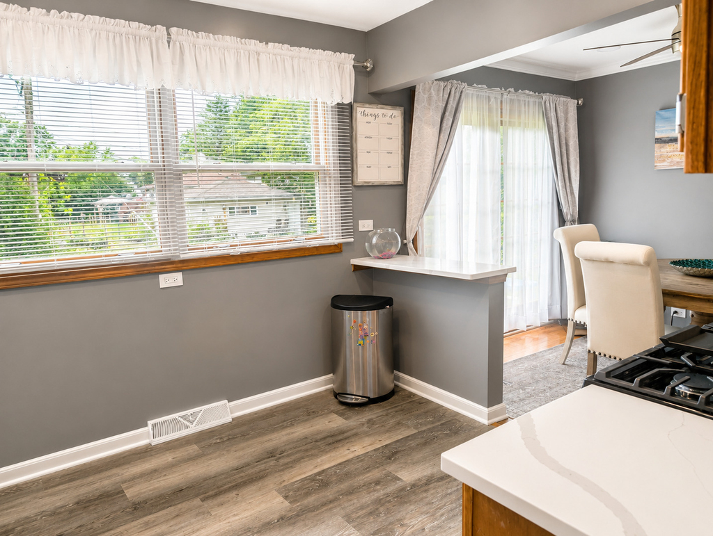 476 Raupp Boulevard - Photo 4