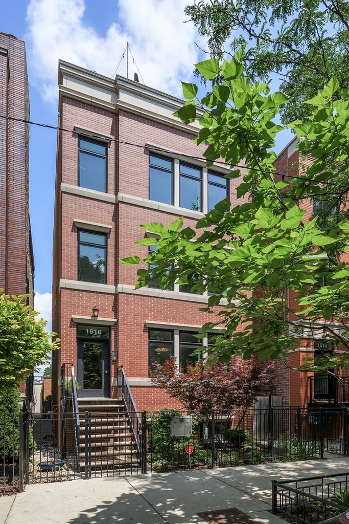 1516 W Ohio Street - Photo 0