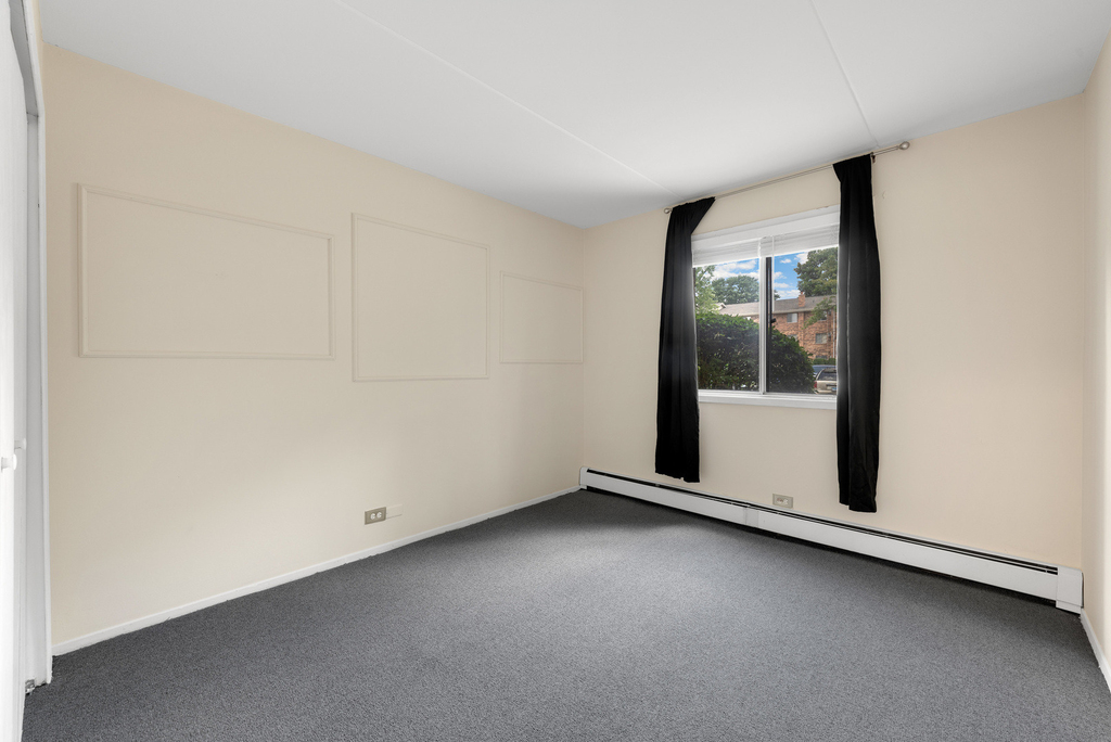 5325 Waterbury Court - Photo 12