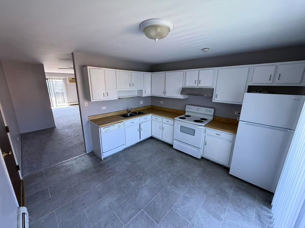 535 Brookside Drive - Photo 2