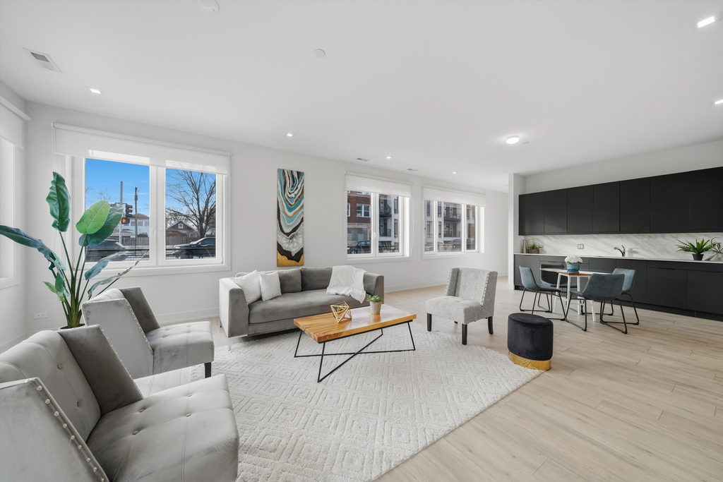 4256 W Belmont Avenue - Photo 21