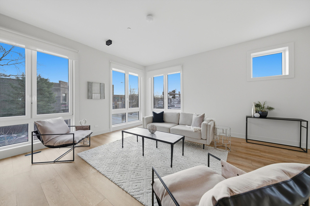 4256 W Belmont Avenue - Photo 12