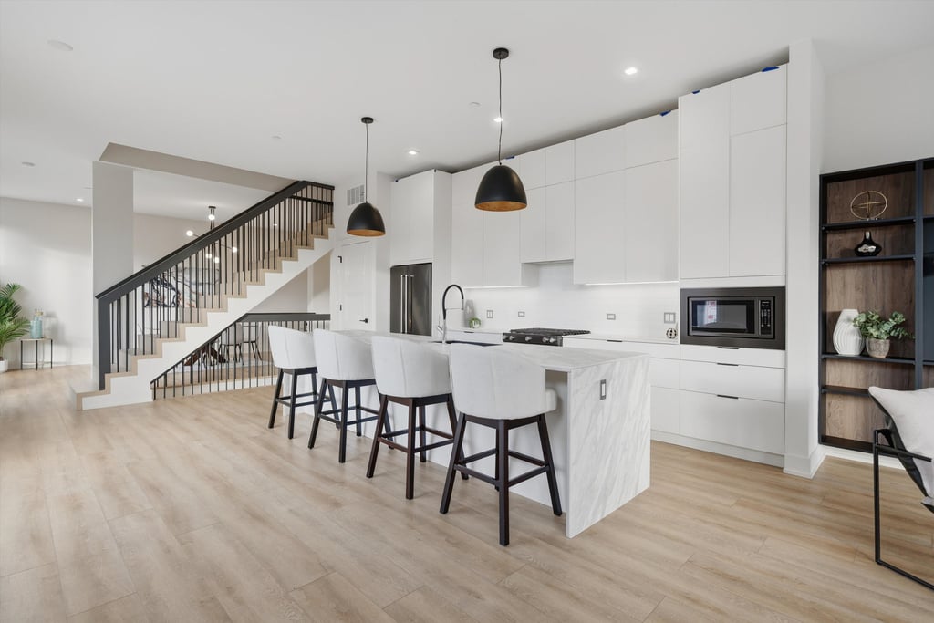 4256 W Belmont Avenue - Photo 3