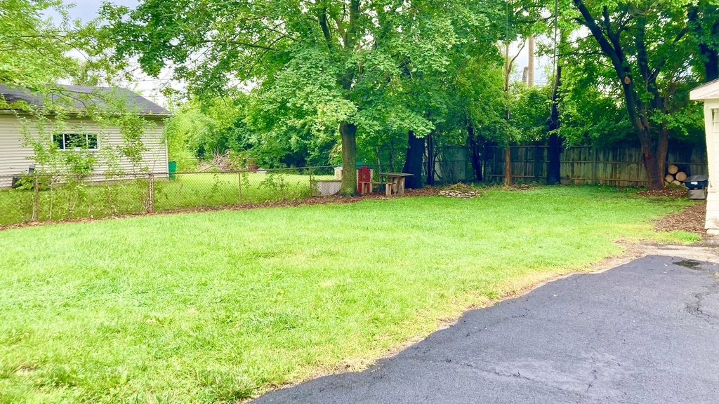 207 Village Road - Photo 16