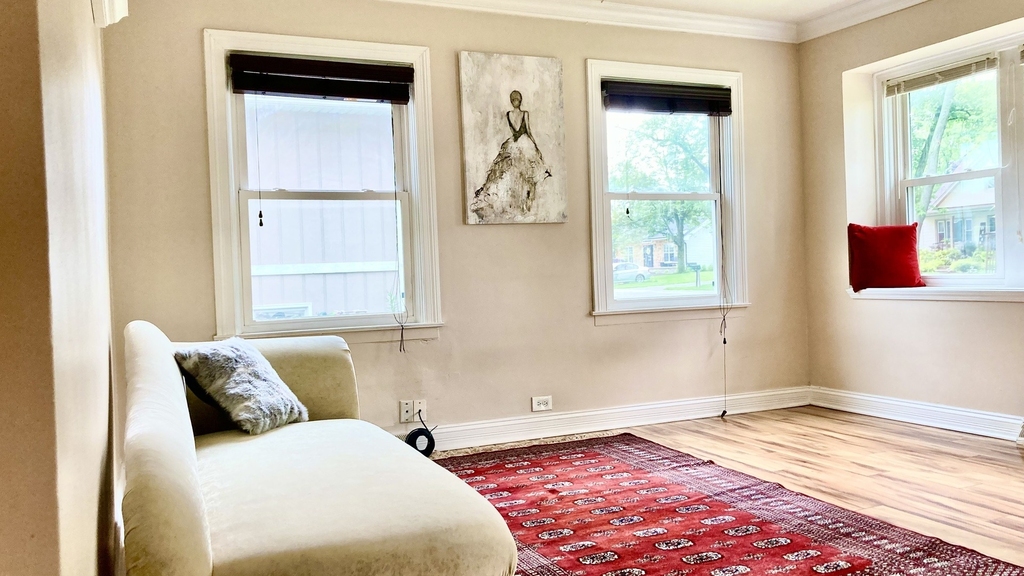 207 Village Road - Photo 4