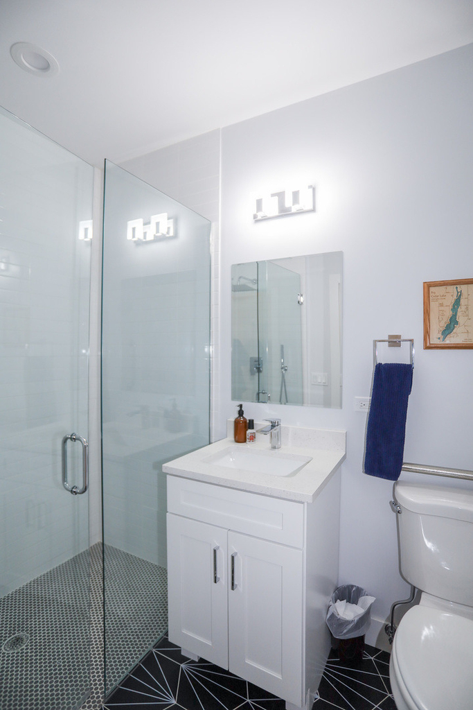 2402 W Carmen Avenue - Photo 11