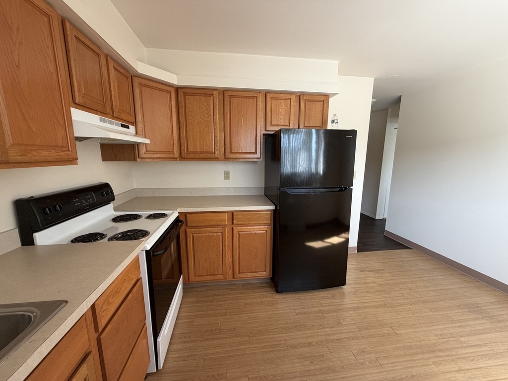 56 1/2 Main Street - Photo 3
