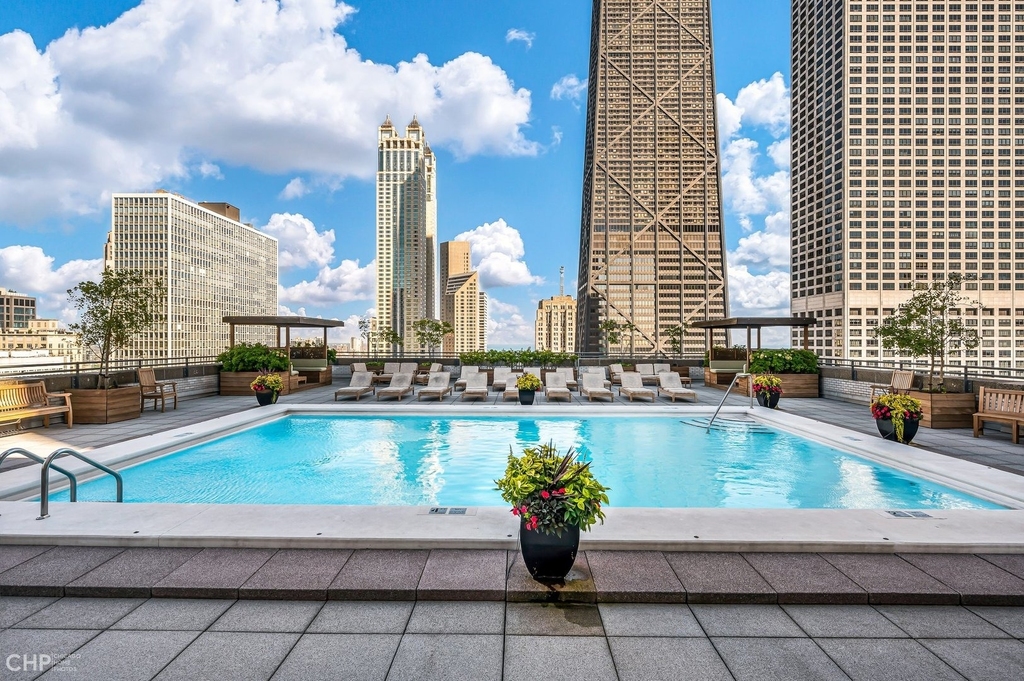 777 N Michigan Avenue - Photo 13