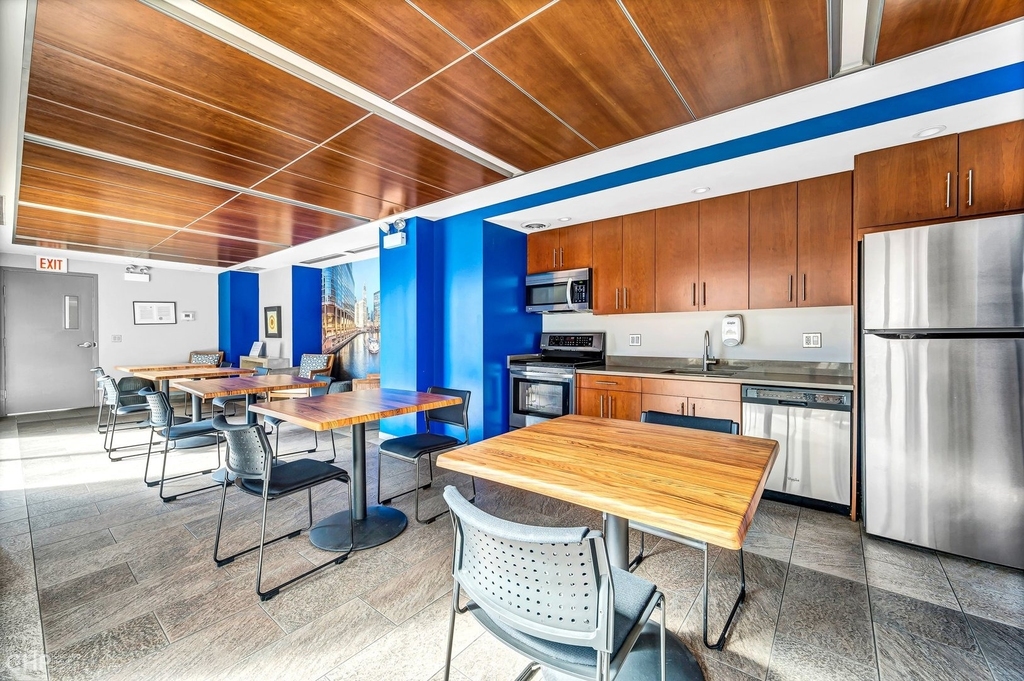777 N Michigan Avenue - Photo 21