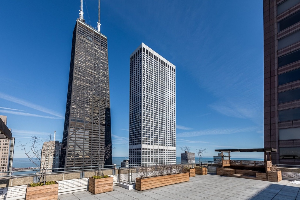 777 N Michigan Avenue - Photo 17