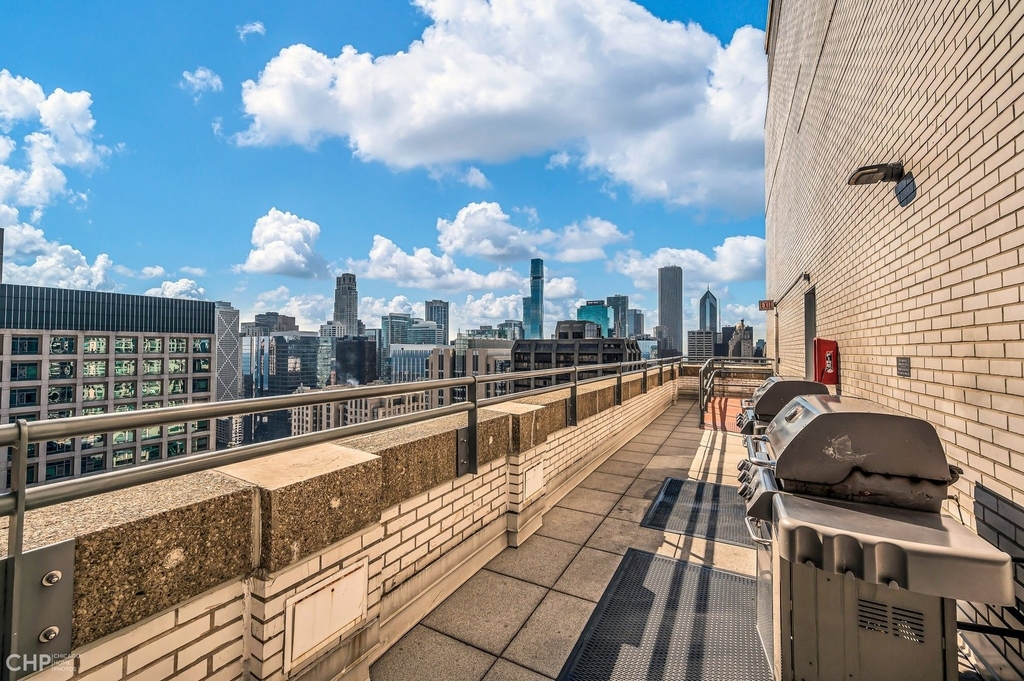 777 N Michigan Avenue - Photo 16