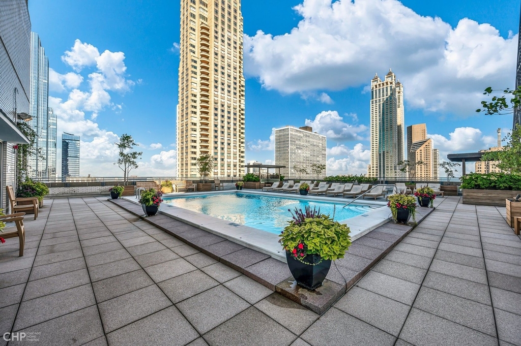 777 N Michigan Avenue - Photo 12