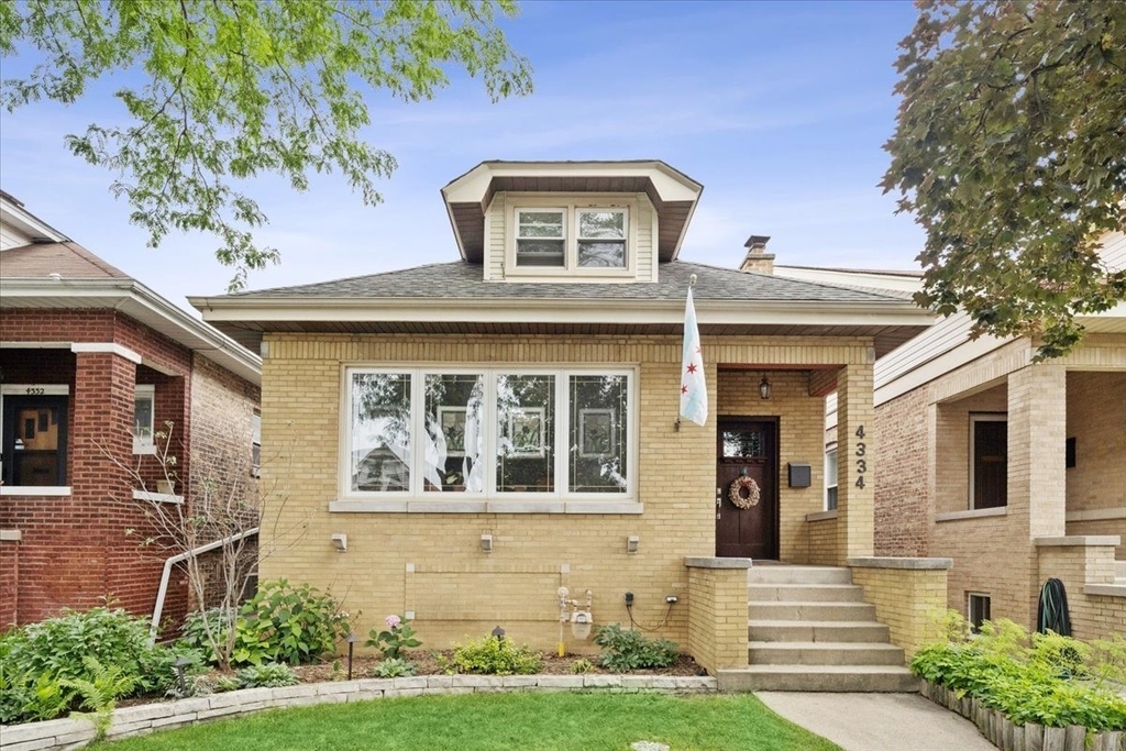 4334 N Mason Avenue - Photo 0