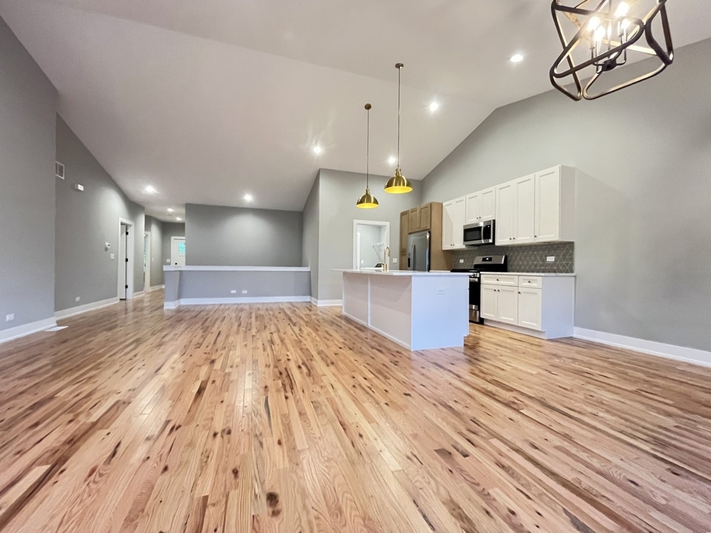 974 Meadow Lane - Photo 1