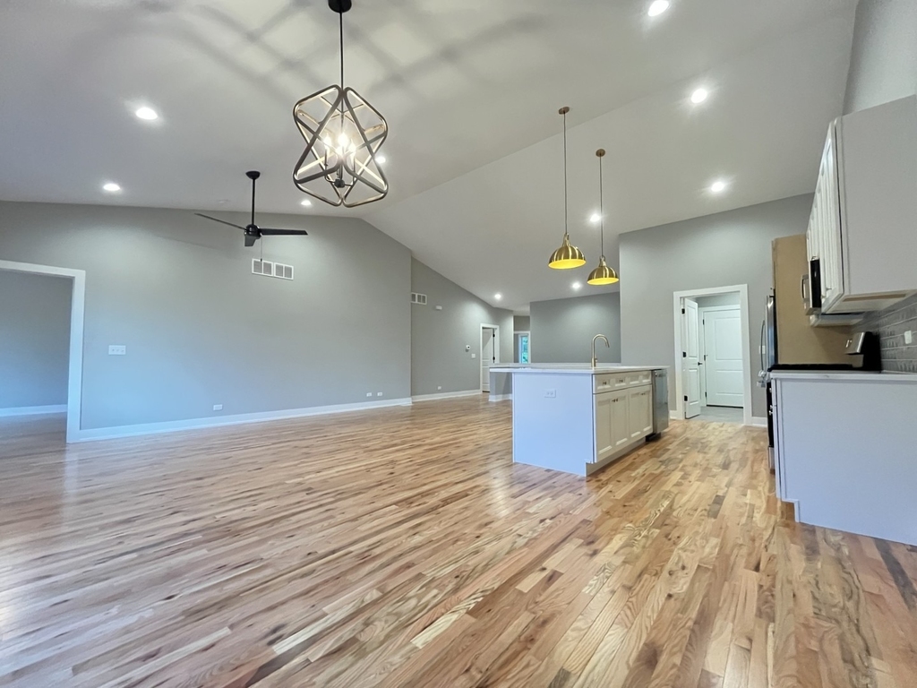 974 Meadow Lane - Photo 4