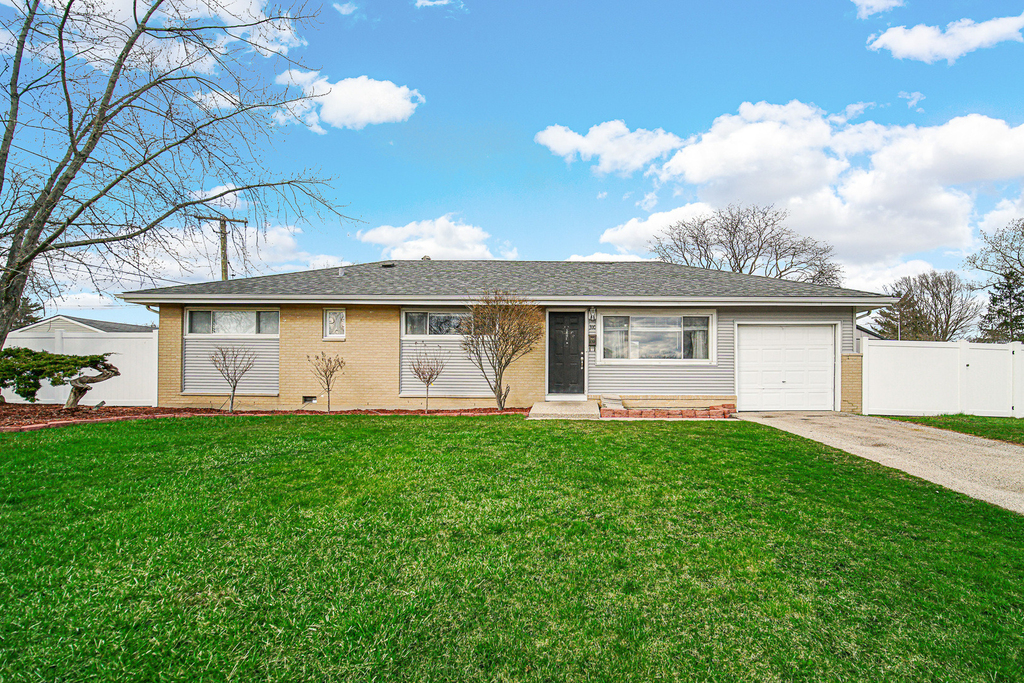 310 Maricopa Lane - Photo 0