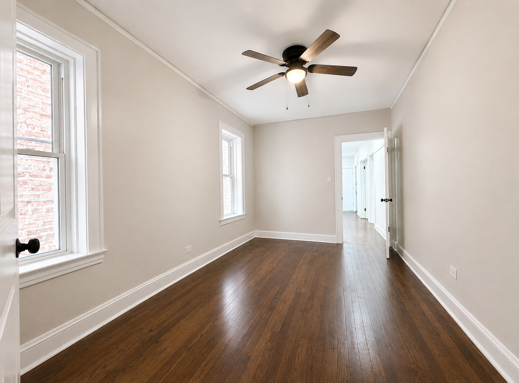 5536 N Spaulding Avenue - Photo 11