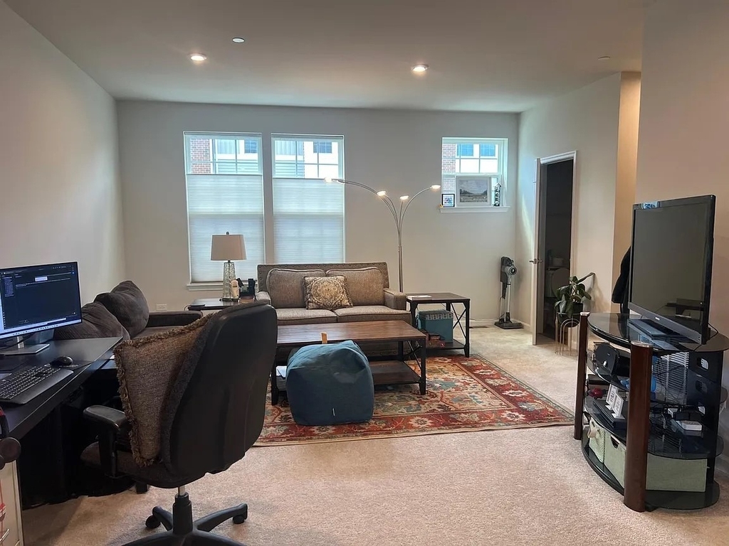 936 Jenkins Court - Photo 4
