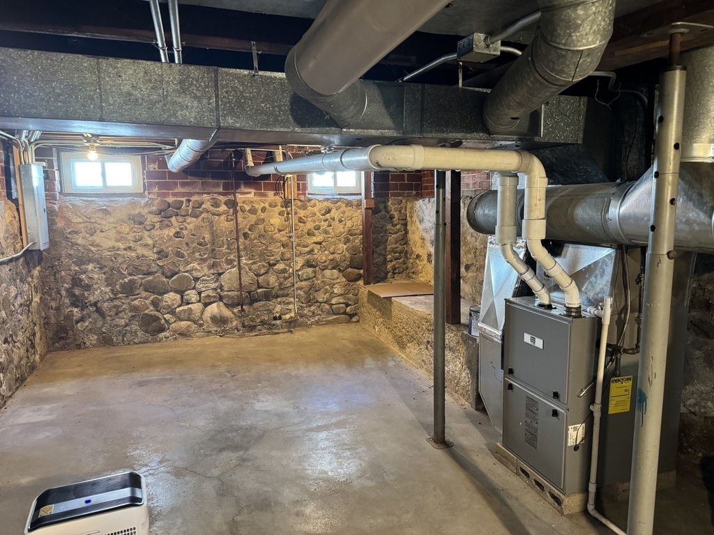 121 Terwilliger Street - Photo 14
