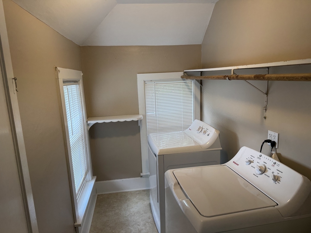 121 Terwilliger Street - Photo 11