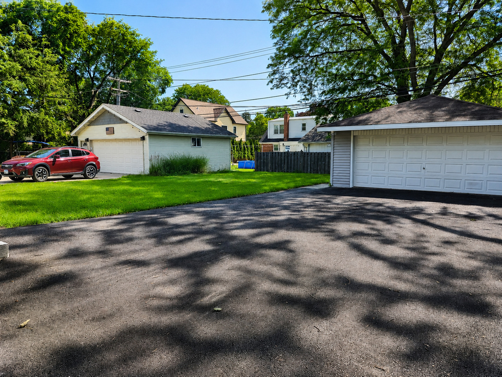 307 N Fairview Avenue N - Photo 25