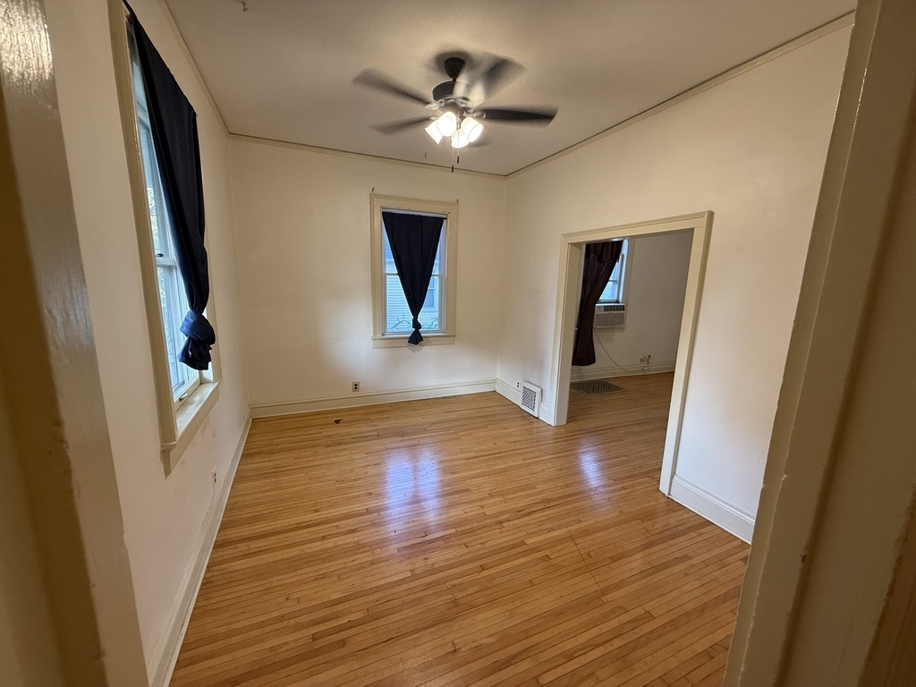 418 N 4th Street - Photo 1