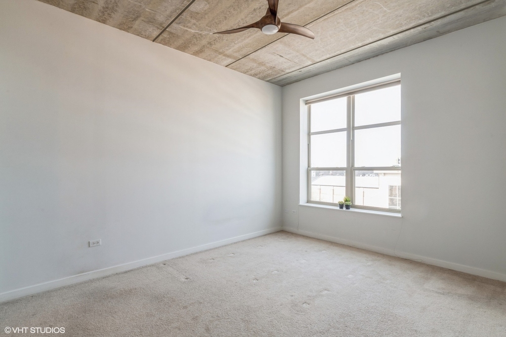 647 Metropolitan Way - Photo 8