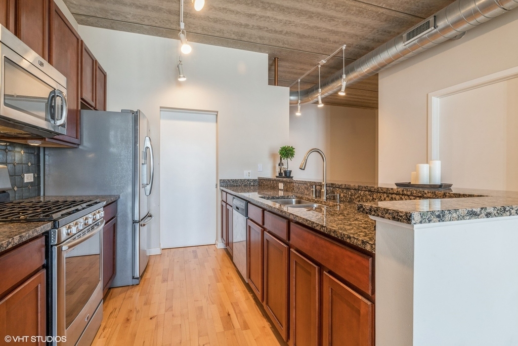 647 Metropolitan Way - Photo 4