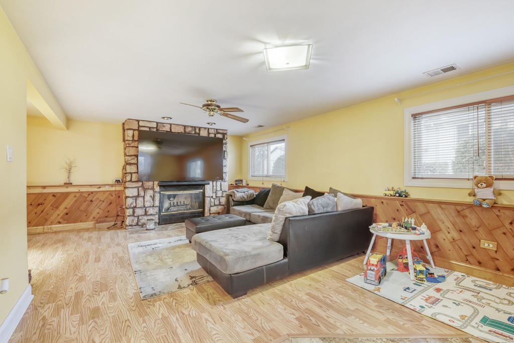 7642 W 92nd Place - Photo 6