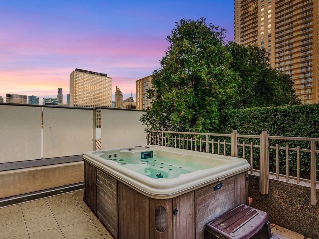 33 W Ontario Street - Photo 27
