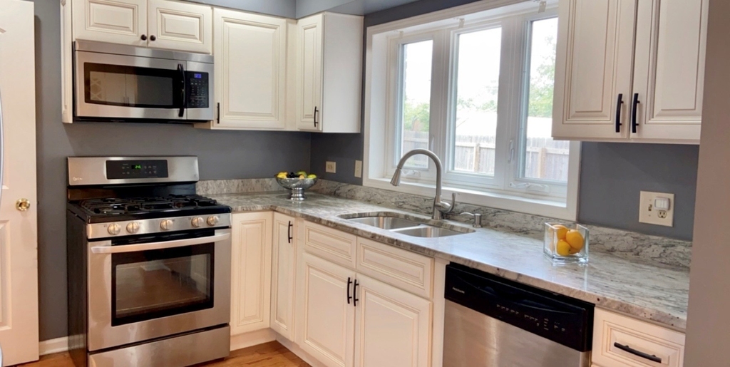2145 Cedar Court - Photo 2