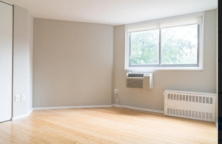 2nd Avenue - Photo 5