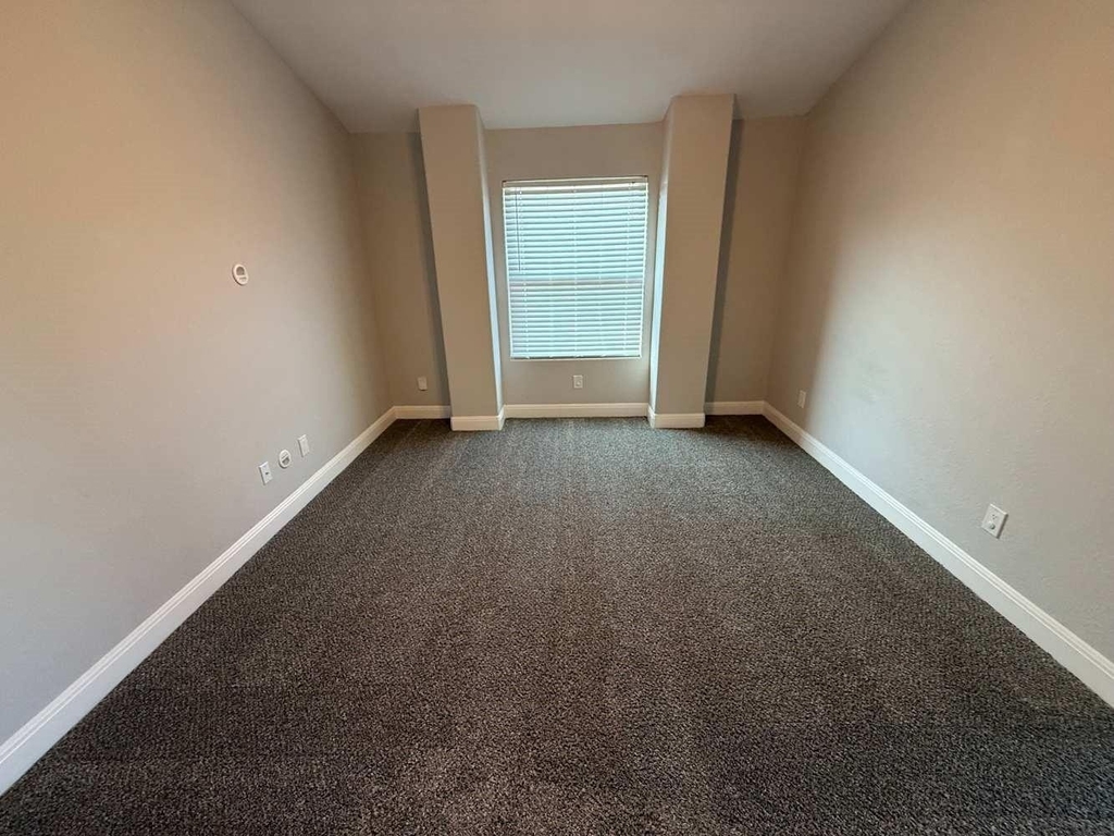 2527 Middleground - Photo 7