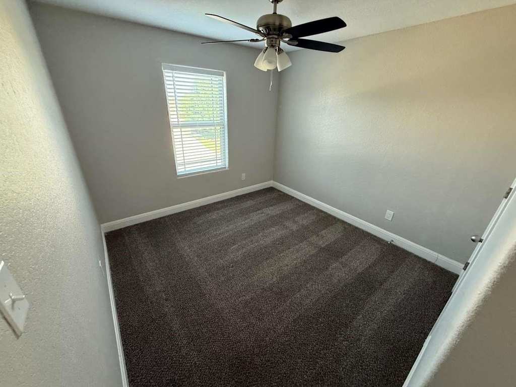 2527 Middleground - Photo 6