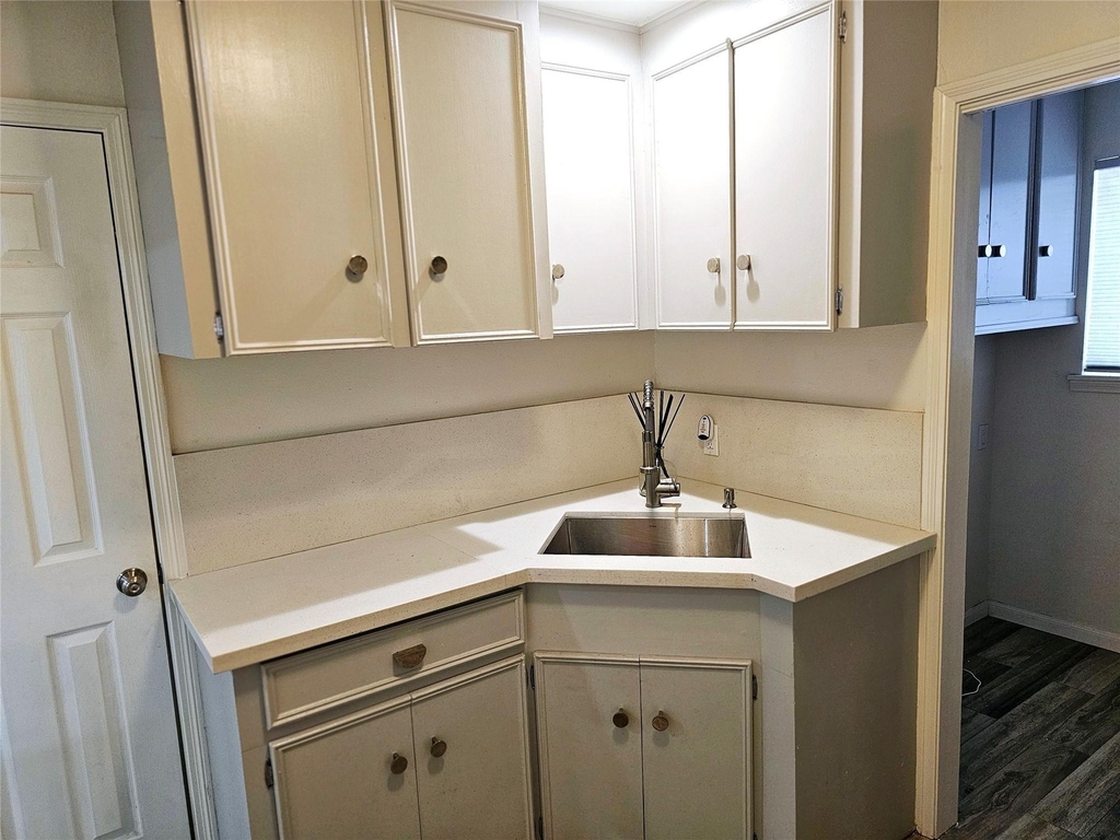9738 Braesmont Drive - Photo 9