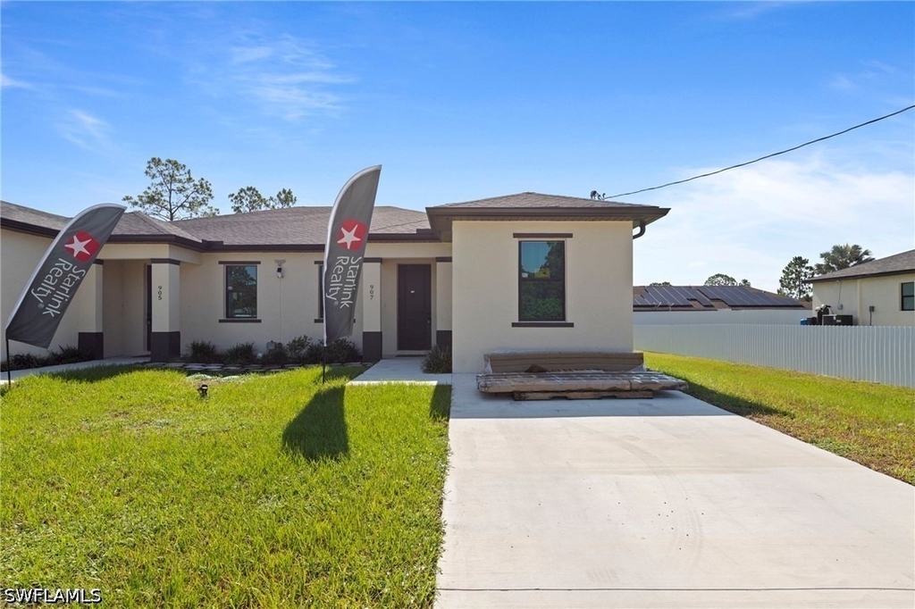 907 Homestead Road S - Photo 0