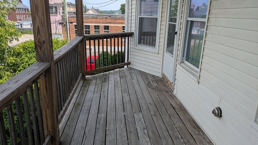 637 Harvard - Photo 3