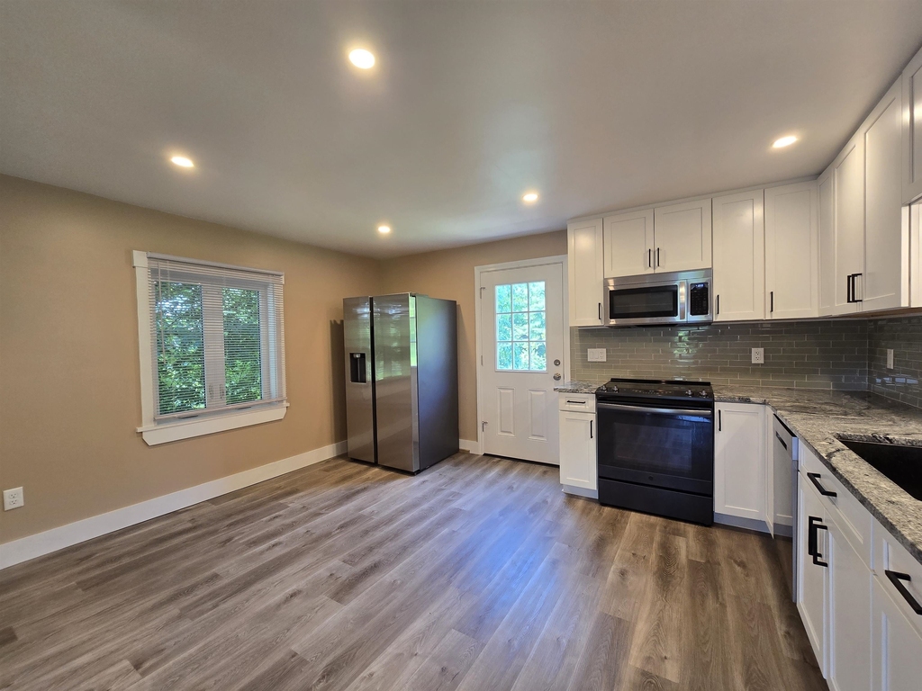 188 Greenville - Photo 7