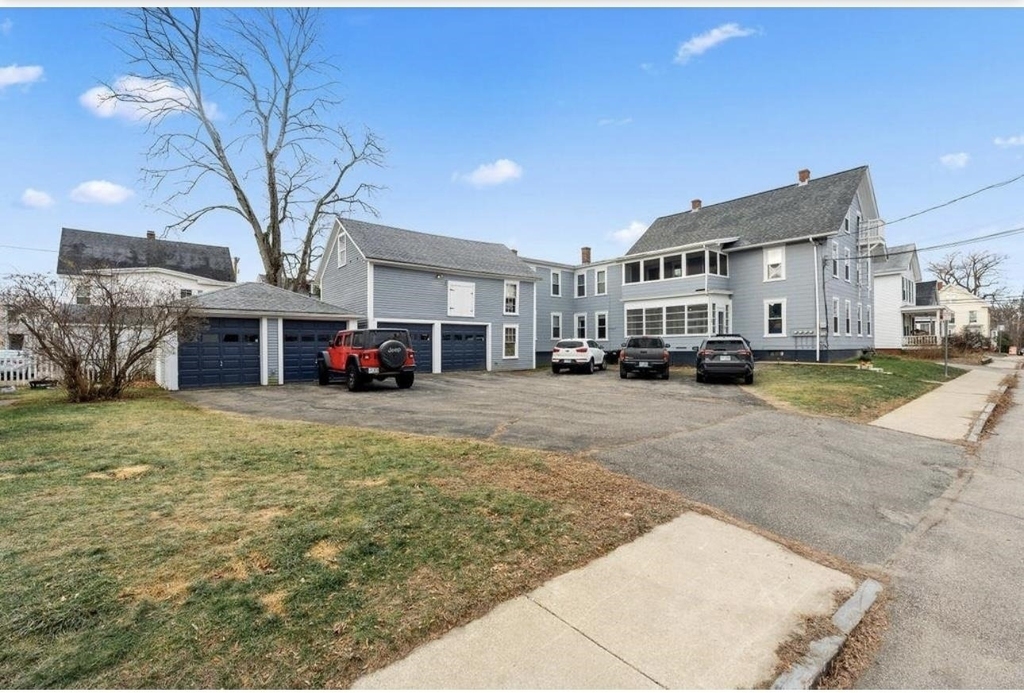 28 Lincoln - Photo 2