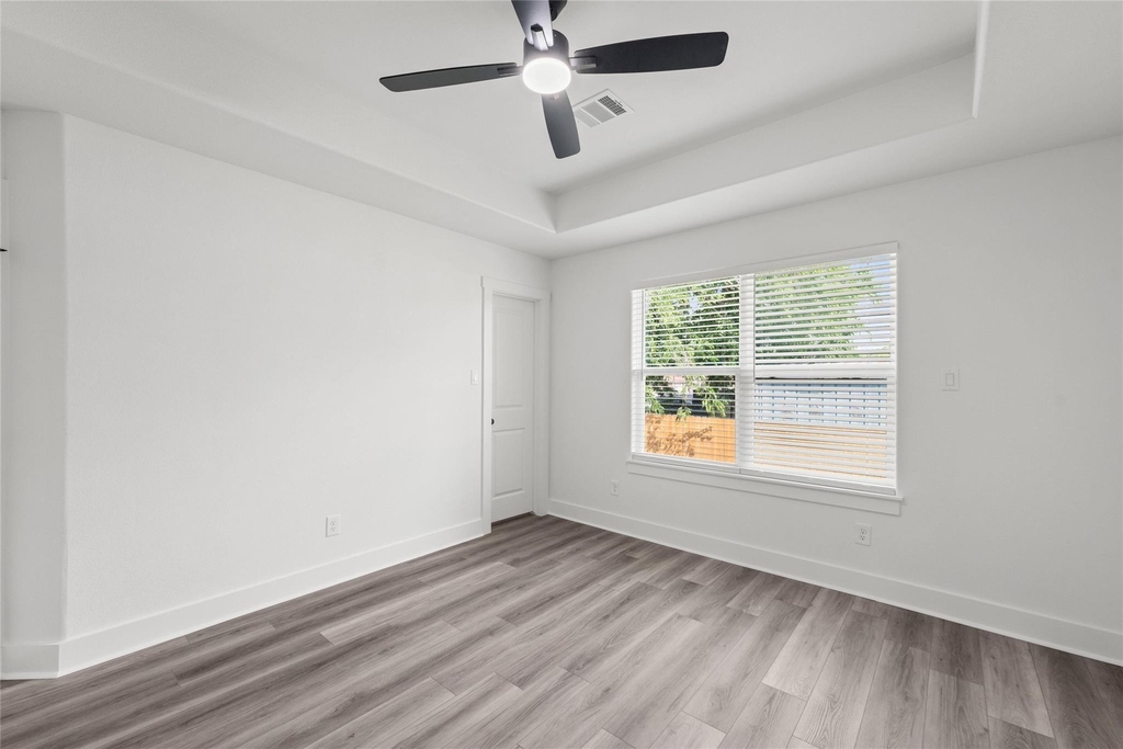 514 W Wilkins Street - Photo 7