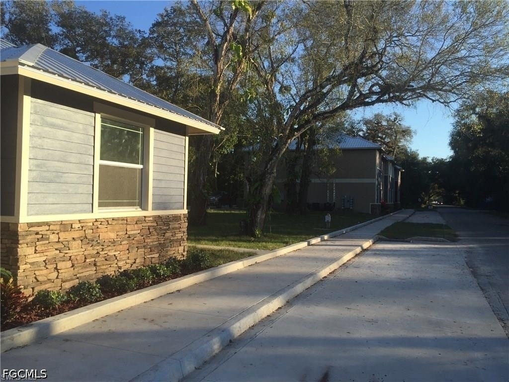 279 N Missouri Street - Photo 0