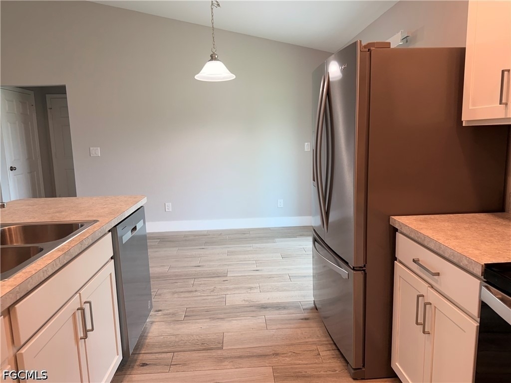 3214 Ne 14th Place - Photo 8