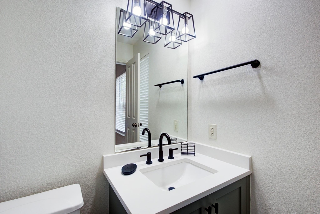 76 Scarlet Woods Court - Photo 27