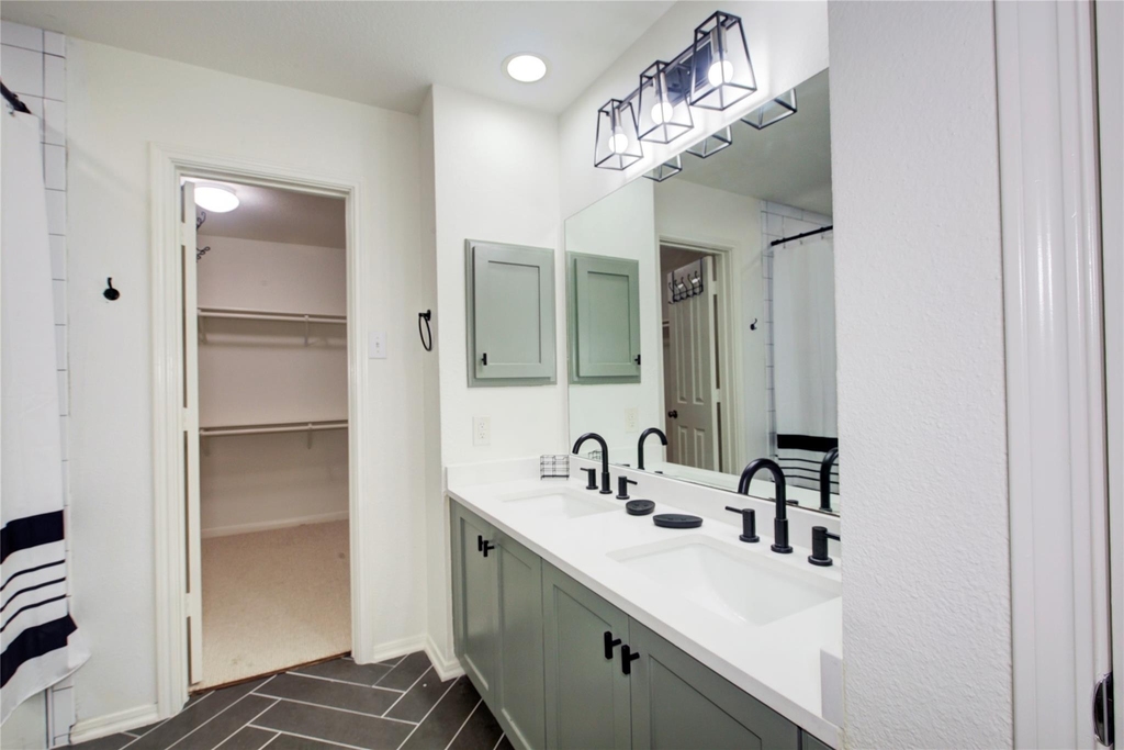 76 Scarlet Woods Court - Photo 21